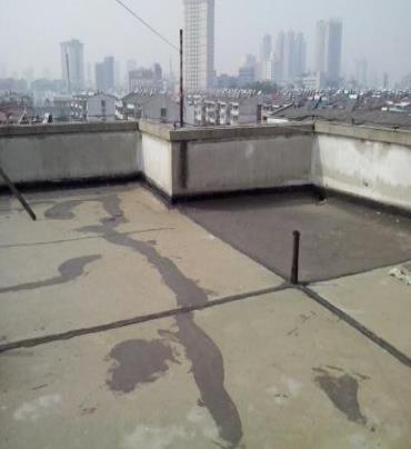 江达漏水维修 楼顶漏水是什么原因，楼顶漏水维修方法是什么?